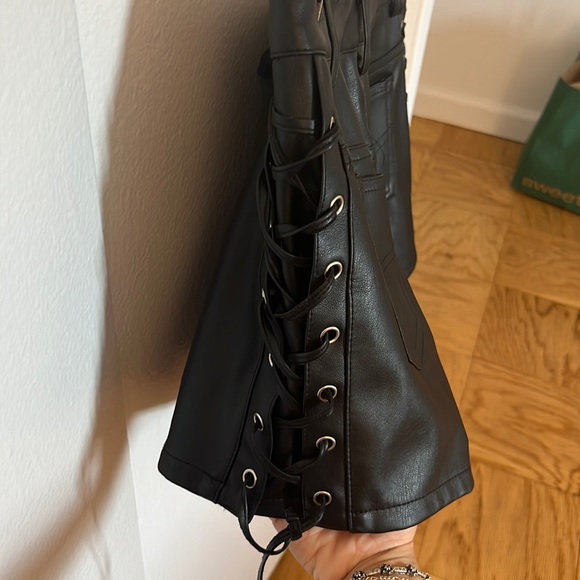 LF faux leather shorts - Picture 4 of 4